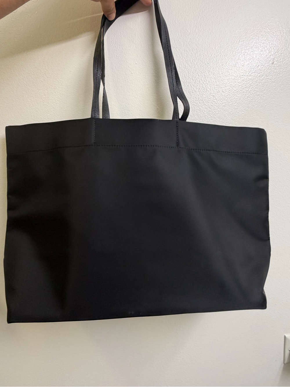 Classic Black Everyday Tote Bag - Spacious Women’s Shoulder Bag